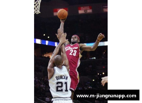 jn江南体育NBA球星詹姆斯的职业生涯与影响力分析